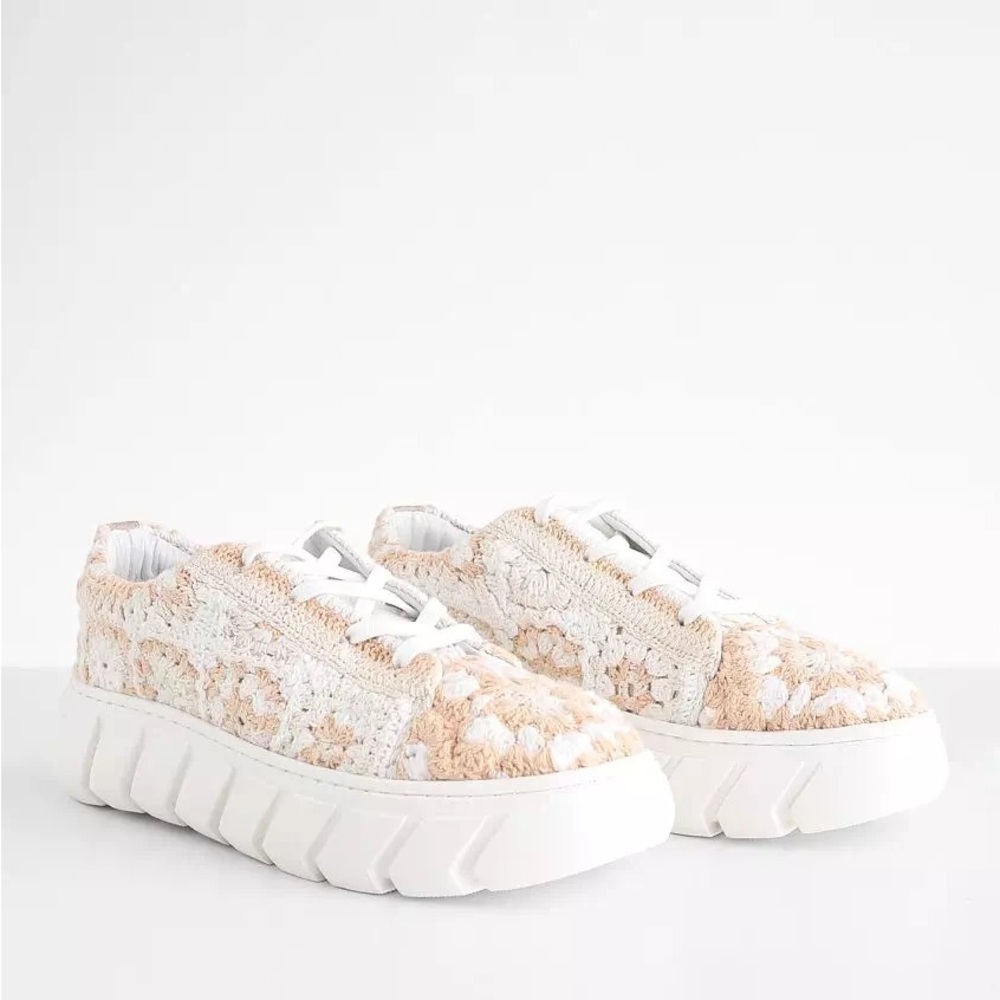 Free People Catch me if You Can Sneaker